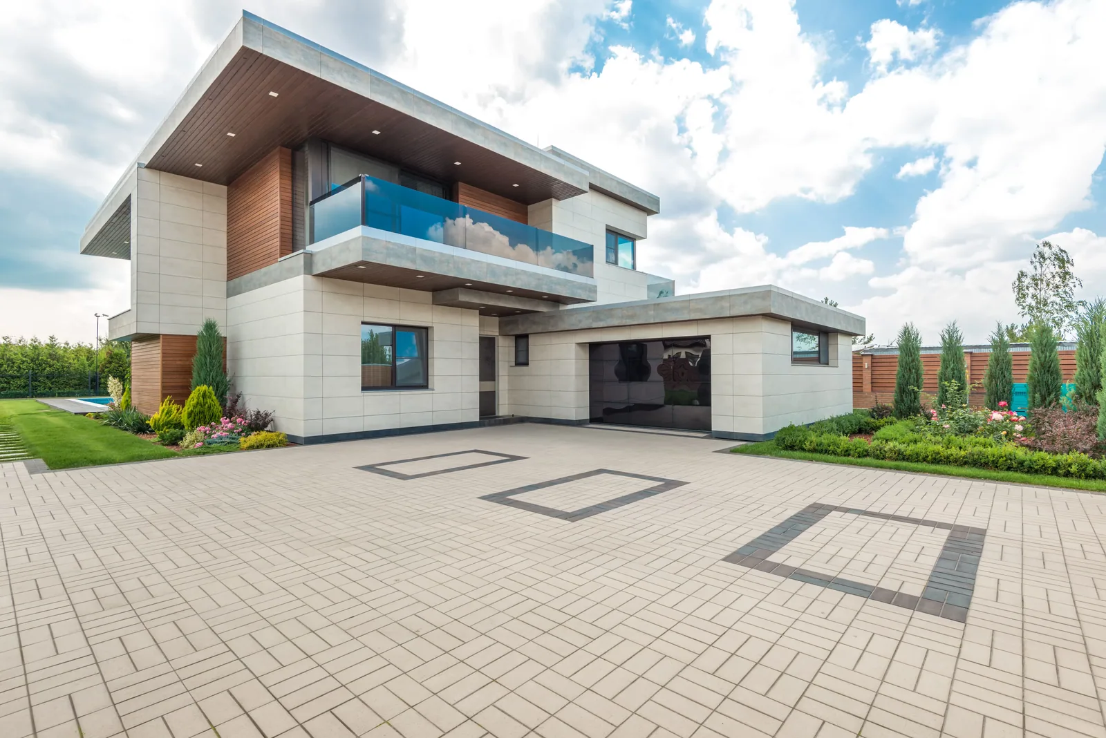 Residential garage door in Adelphi